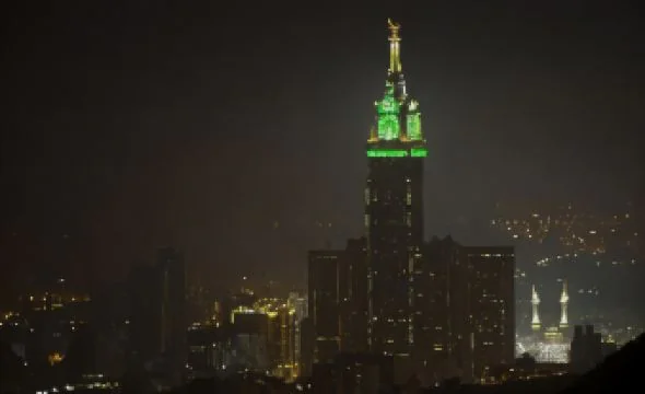 Dining area & breakfast at Cent Azizia Hotel | Al-Bayt